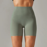 ActiveMove Sport Shorts in Hellgrün