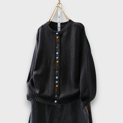 Liora – Strickjacke mit Knopfdetails