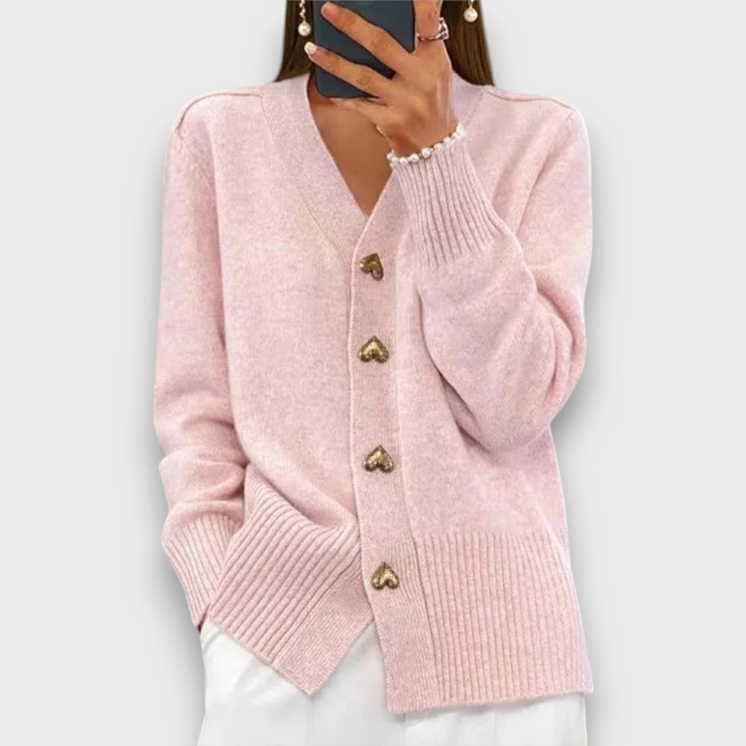 Heliora – Strickjacke mit Herzknöpfen