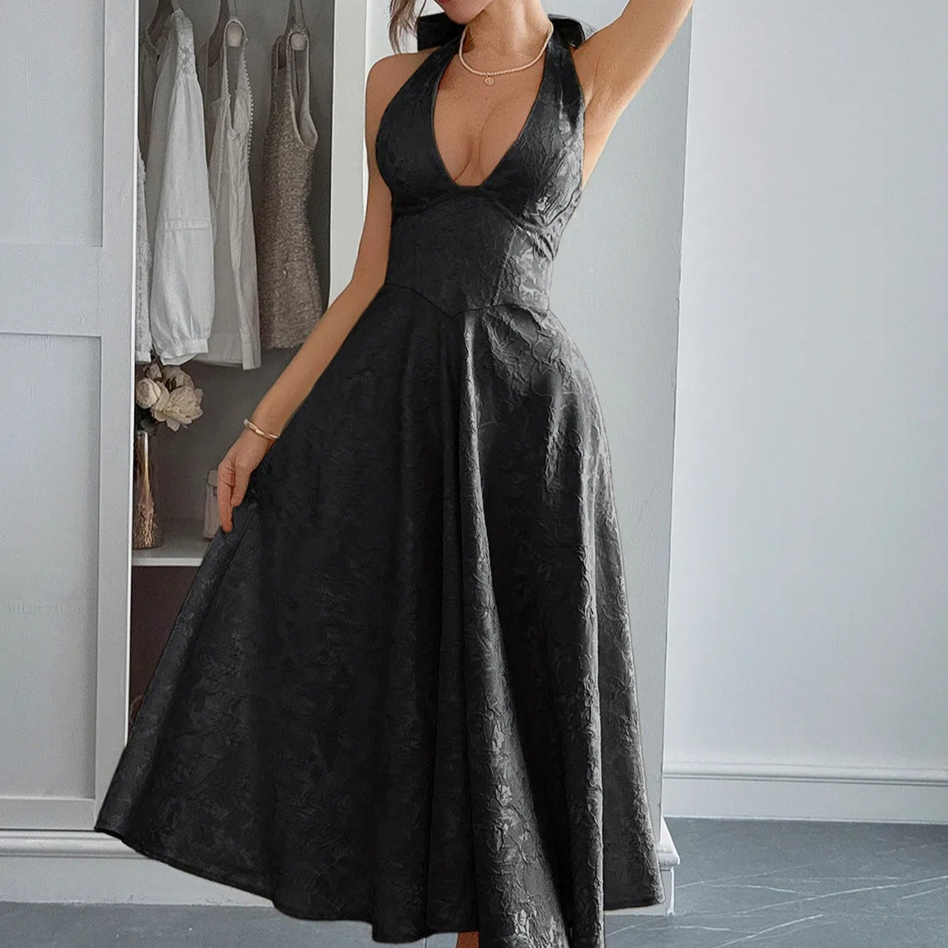 Midikleid für Frauen Jacquard elegant Neckholder-Ausschnitt - Mireille