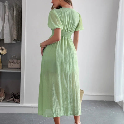 Langes Damenkleid mit elegantem Crossover-Ausschnitt und Schlitz vorne - Dalia