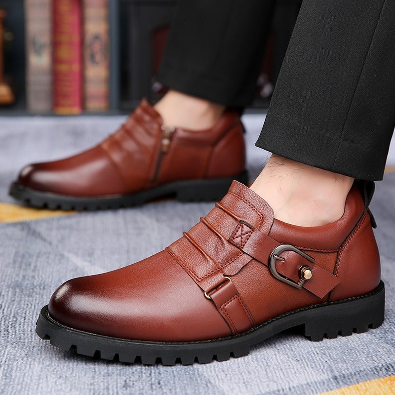 Modische Herrenschuhe aus Kunstleder mit seitlicher Schnalle - Octavio