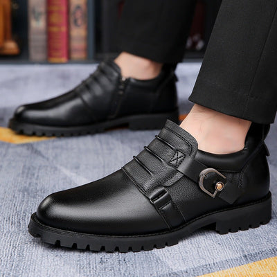 Modische Herrenschuhe aus Kunstleder mit seitlicher Schnalle - Octavio