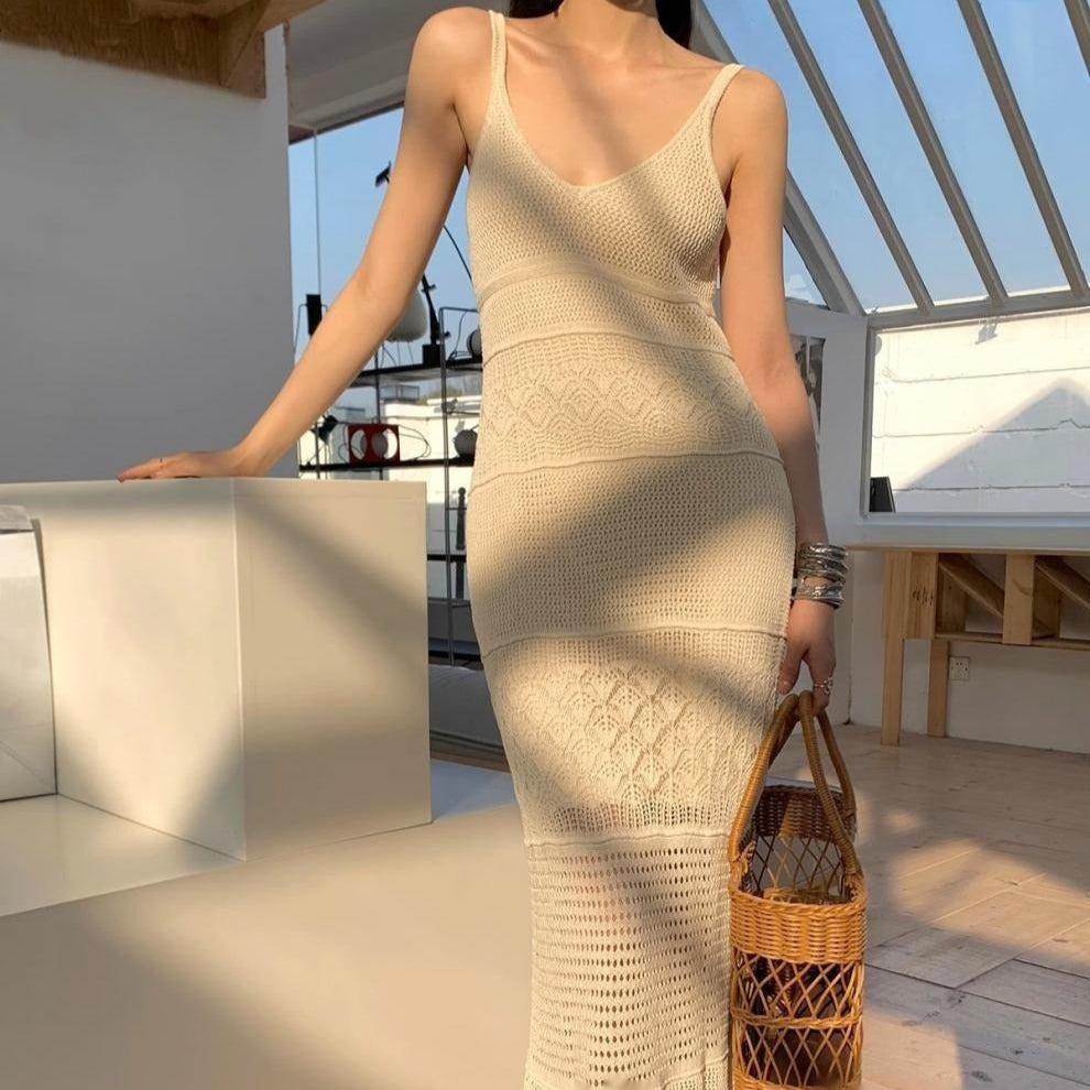 Langes durchbrochenes Damen Strickkleid mit dünnen Trägern - Amandine