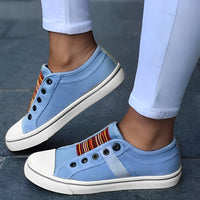 Mia - Sneaker im aktuellen Design in Blau