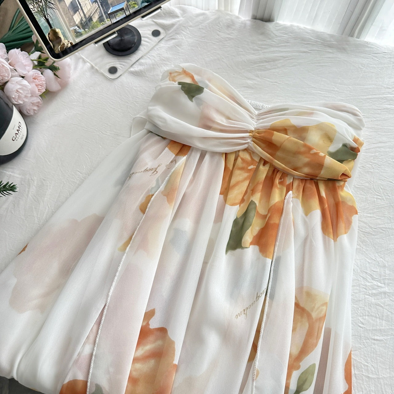 Langes Kleid aus Chiffon mit Blumendruck und offenem Rücken - Camille