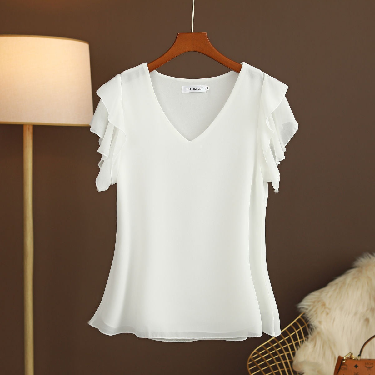 Leichte Chiffonbluse für Damen mit Rüschenärmeln und V-Ausschnitt - Elvira