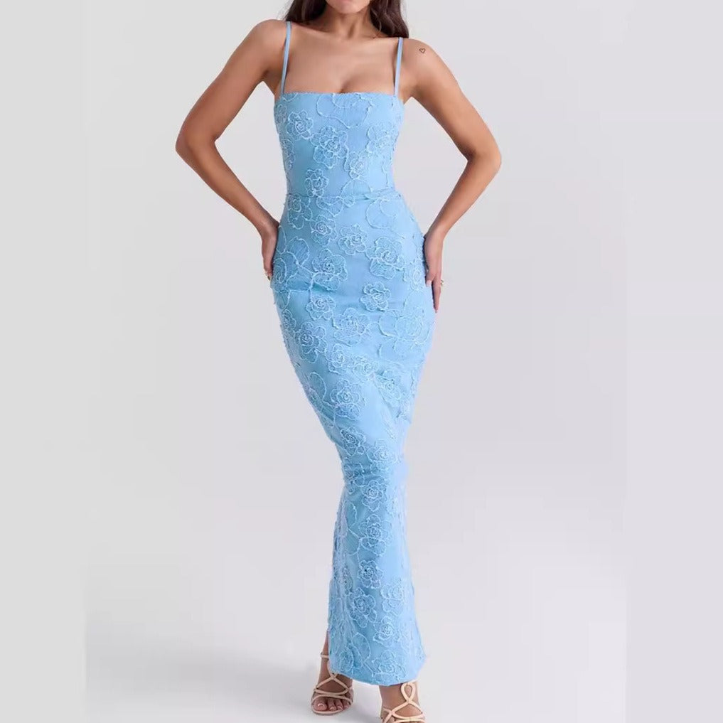 Langes Kleid aus geblümter Spitze mit eleganten Spaghetti-Trägern - Elena