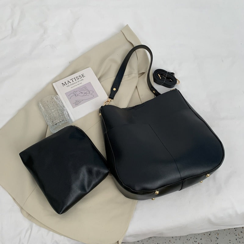 Umhängetasche aus Kunstleder im minimalistischen Stil für Frauen - Teresa