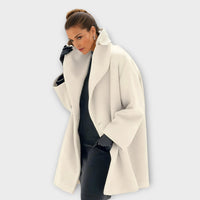 Adelheid® | Premium Winddichter Wollmantel in Weiß
