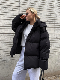 Dianne | Leichte Daunenjacke Damen | Steppjacke Lang in Schwarz 1