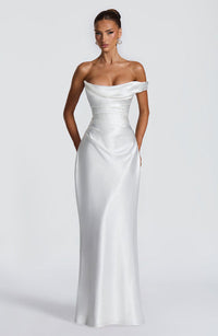 Leni | Damen Figurbetontes One-Shoulder Satin Abendkleid in Weiß