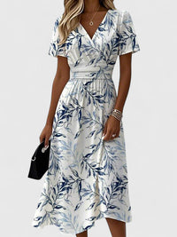 Lorelei | Damen Wickelkleid Blätterprint Midi Kleid in Weiß