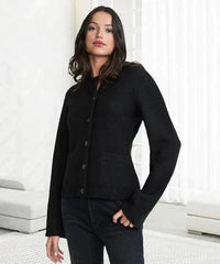 Martina | Warme Strickjacke aus Wollmischung in Schwarz