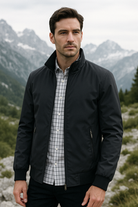 Mats | Herren leichte Reißverschlussjacke Stehkragen in Schwarz