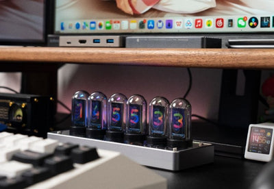 Vertikale LED Nixie Tischuhr – Chronix