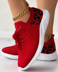 Karin Atmungsaktive Sneakers mit Leopardenmuster in Rot