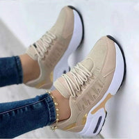 Sille Keilsneakers in Beige