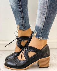 Ilaria- Damen Schnürpumps mit Vintage Design und Blockabsatz in Schwarz