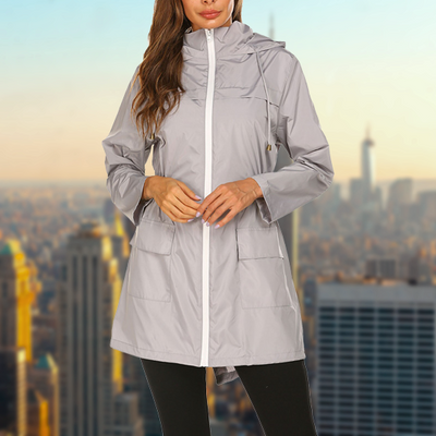 Stylische und wetterfeste Damen Regenjacke für Outdoor-Abenteuer
