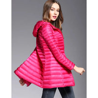 Damen Daunenjacke mit Kapuze – Leichte, warme Winterjacke in verschiedenen Farben in Rosa