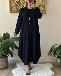 Schlichtes Kleid mit Rundhalsausschnitt - Evelyn in Schwarz