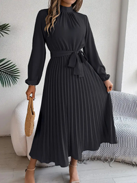 Stacey | Plissee Kleid Hochzeitsgast | Midi in Schwarz