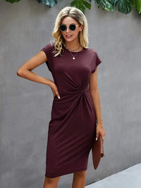 Velma | Schwarz Wickelkleid | Midi in Die Farbe von Rouge
