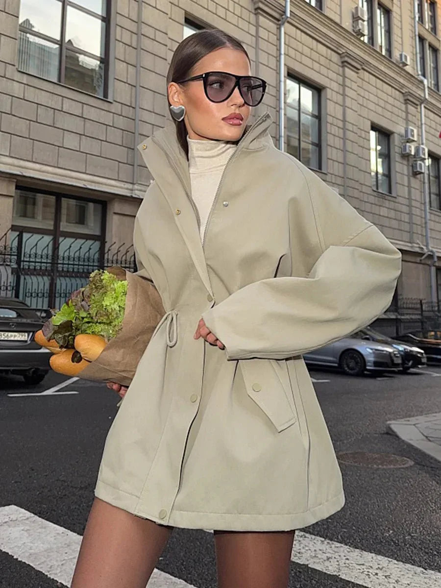Noela | Taillierter Trenchcoat Mit Stehkragen