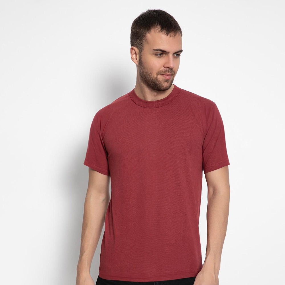 Set aus 3 Herren T- Shirts, 100% Baumwolle (strapazierfähig), Doppelkragen (verbreitert sich nicht), Reguläre Passform (komfortabel), Weinrot (Bordeaux), für jeden St
