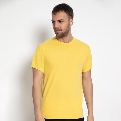 Set aus 3 Herren T- Shirts, 100% Baumwolle (strapazierfähig), Doppelkragen (verbreitert sich nicht), Reguläre Passform (komfortabel), GELB (für jeden Stil)