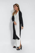 Weißes Kleid + schwarze Weste