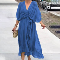 Losfallende Maxi-Kleid mit V-Ausschnitt – Elara in Blau