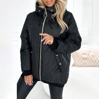 Daphne | Warme Steppjacke mit Kapuze in Schwarz