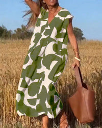 V-Neck Print Dress in Grün