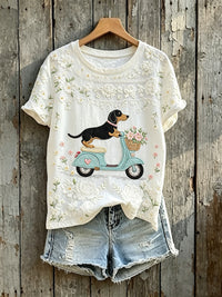 Damen-Süßes Dackel-Motorroller-Art-Blumenprint-Kurzarm-T-Shirt in Weiß