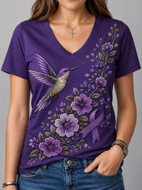 Damen-T-Shirt mit violetter Blumen- und Kolibri-Print-Aufschrift zur Sensibilisierung für Alzheimer, V-Ausschnitt in Lila