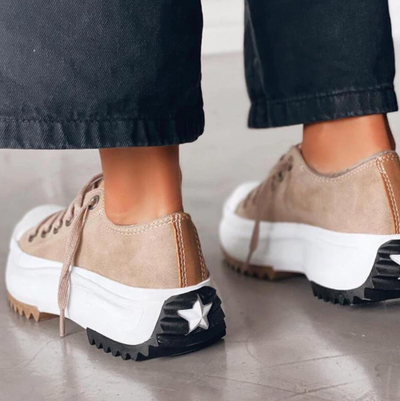 Stylische Turnschuhe für Frauen - Elevina