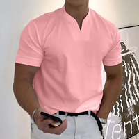 Sherwin | T-Shirt Weiß Herren | V-Ausschnitt in Rosa
