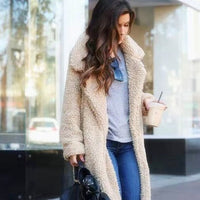 Lara | Damen Langer Teddy Trenchcoat in Beige
