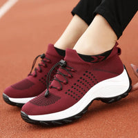 Yula – gestrickte Kissenschuhe definieren Schuhluxus neu in Rotwein