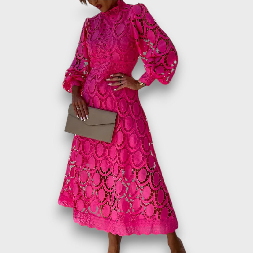 Charlotte – Romantisches Midikleid mit betonter Taille