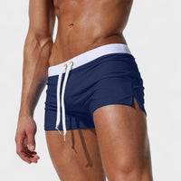 Alessio™ | Der Badeanzug für einen stilvollen Sommer in Blau