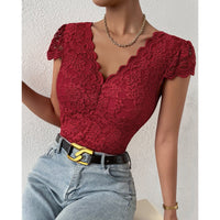 Eleganter V-Ausschnitt Bodysuit mit modernem Design in Rot