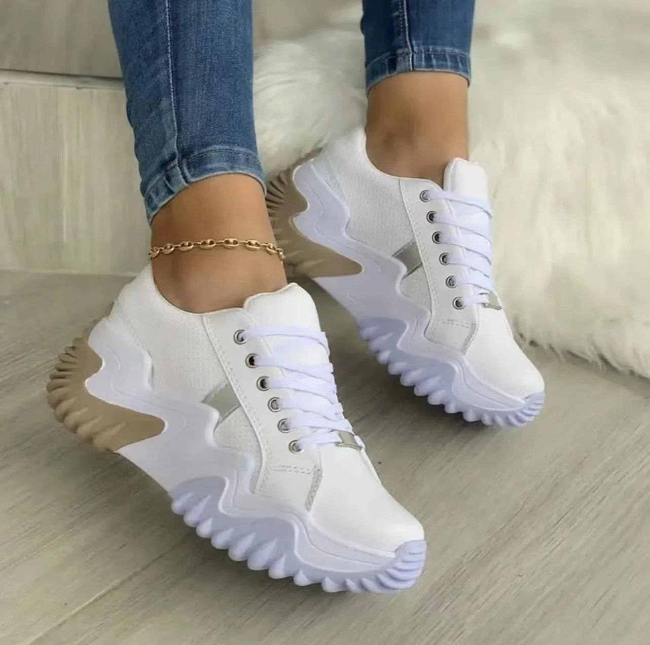 Damen Sneaker mit Schnürung und klobiger Sohle