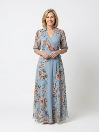 Elowen | Florales Wickel-V-Ausschnitt Maxikleid in Floral