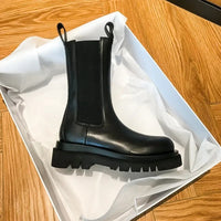 Warme Plateau Chelsea Stiefel für Frauen - Wylla in Schwarz
