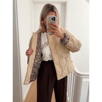 Julia Gestepptes Bomberjacke in Beige