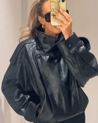 Lucille Asymmetrische Jacke in Lederoptik in Schwarz